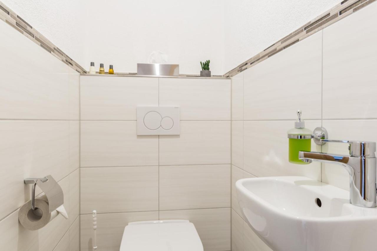 Apartment Eastside Mit 3 Zimmern Fuer Bis Zu 5 Personen Mit Balkon FDH Exterior foto