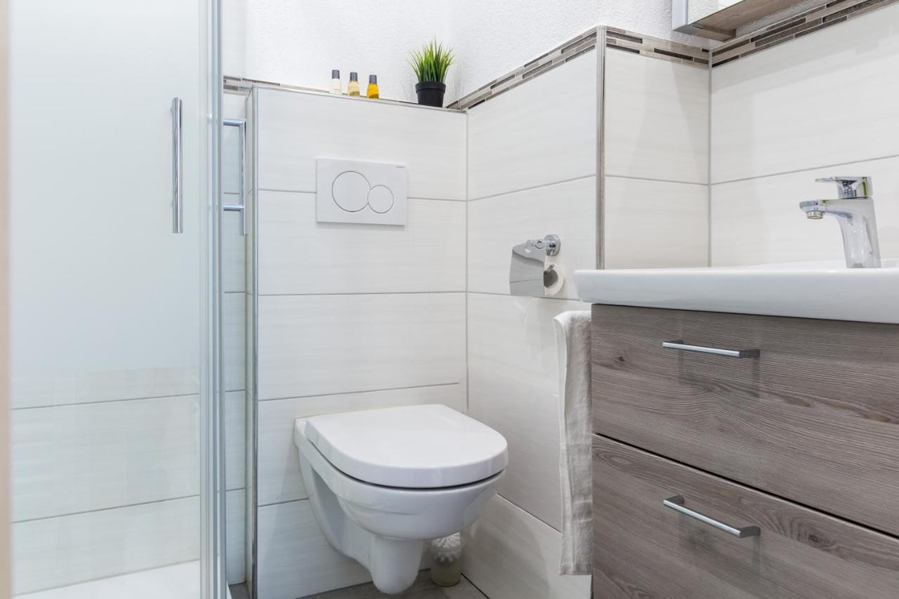 Apartment Eastside Mit 3 Zimmern Fuer Bis Zu 5 Personen Mit Balkon FDH Exterior foto